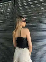 ⁦טופ תחרה קיילי שחור⁩ – תמונה ⁦2⁩