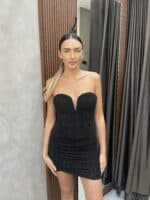 ⁦שמלת סטרפלס אבנים שחורה⁩ – תמונה ⁦2⁩