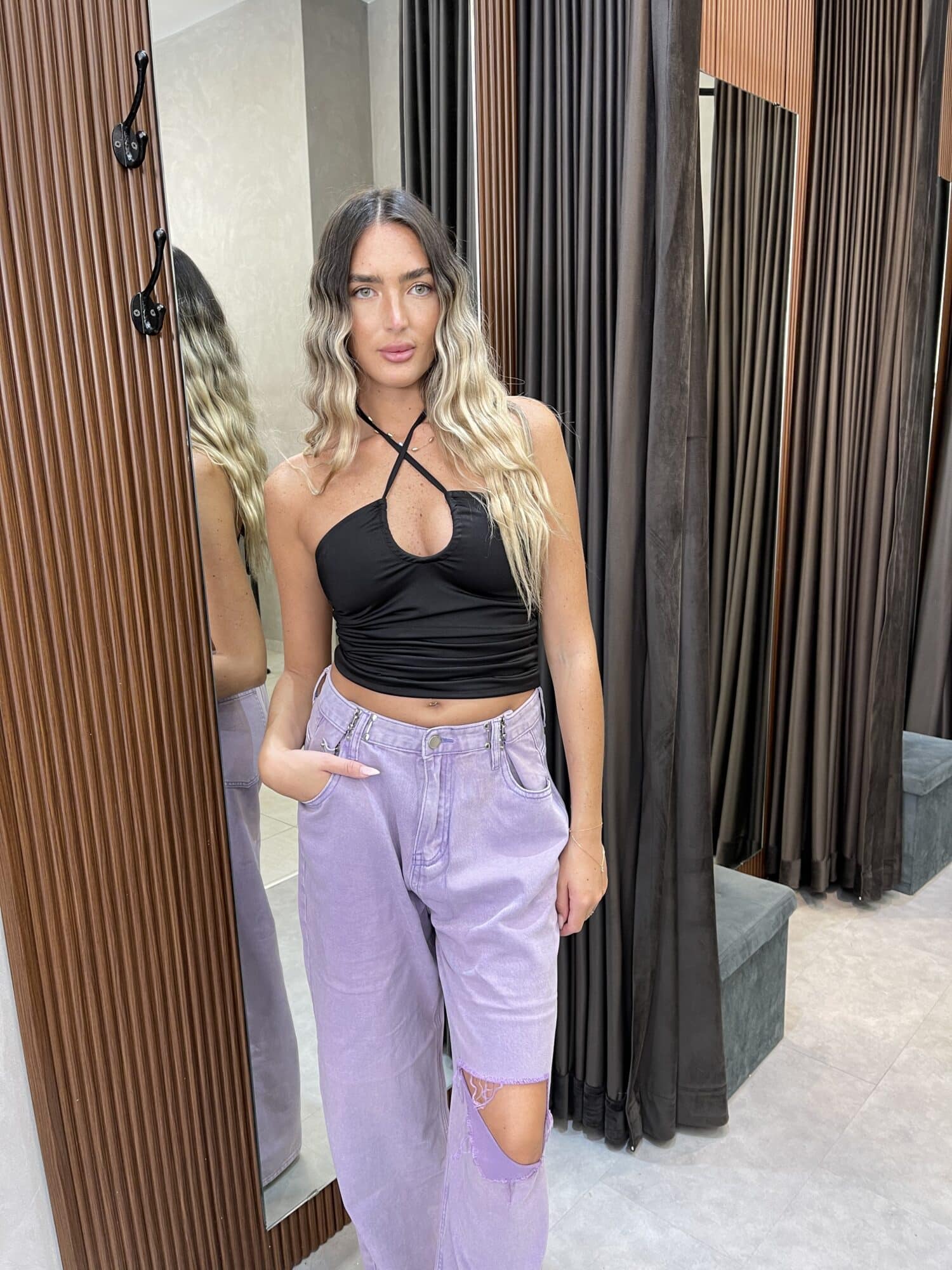 ⁦טופ קולר שרוכים שחור⁩ – תמונה ⁦4⁩