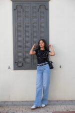⁦חולצת LINA -שחור⁩ – תמונה ⁦2⁩