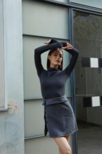 ⁦חצאית טיילור אפורה⁩ – תמונה ⁦3⁩