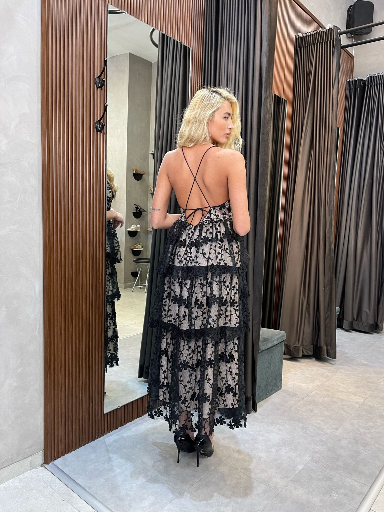 ⁦FAV- שמלת ערב מונסון שחורה⁩ – תמונה ⁦4⁩