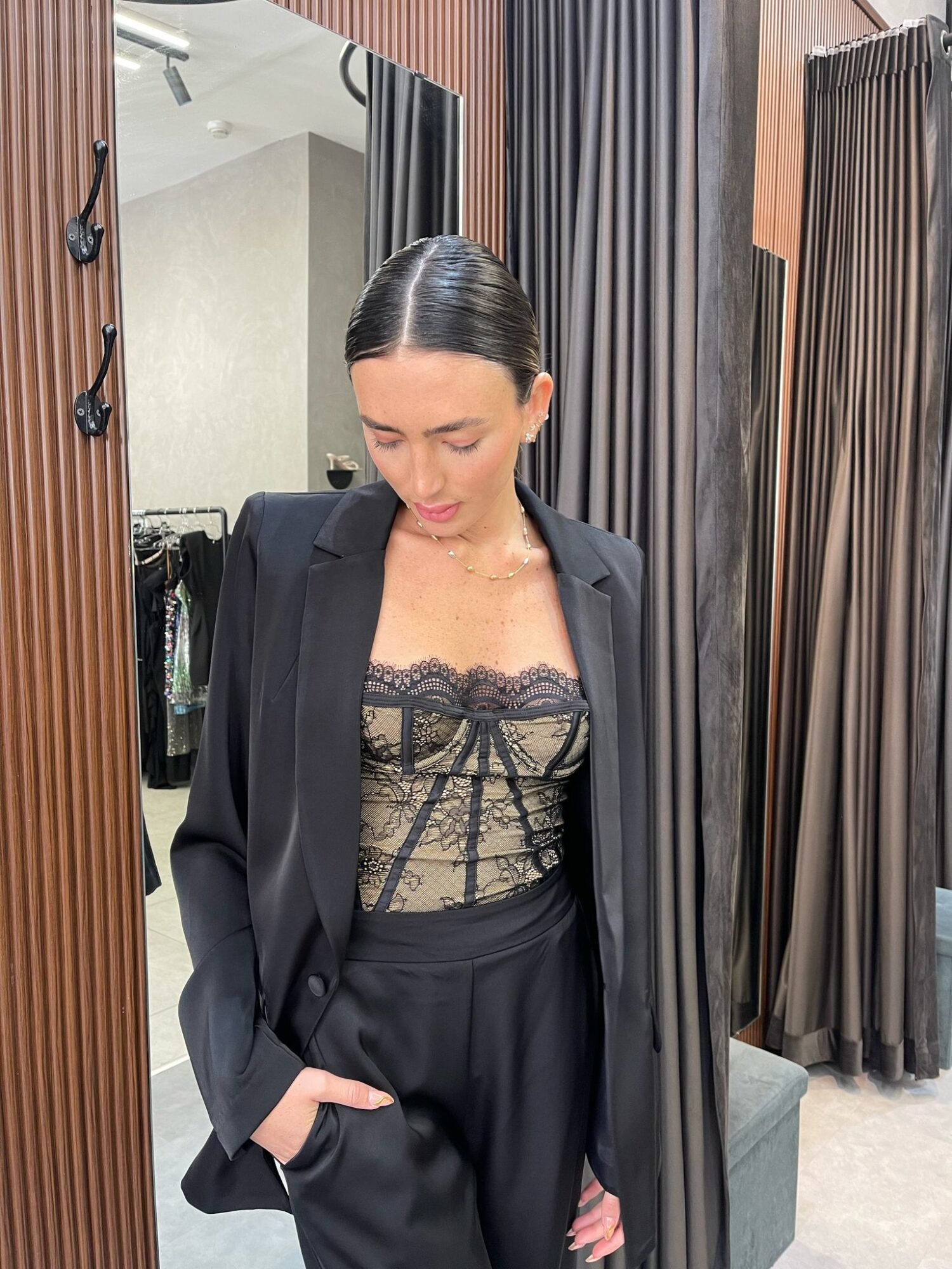 ⁦ISABELLA- חליפת לורן שחורה⁩ – תמונה ⁦7⁩