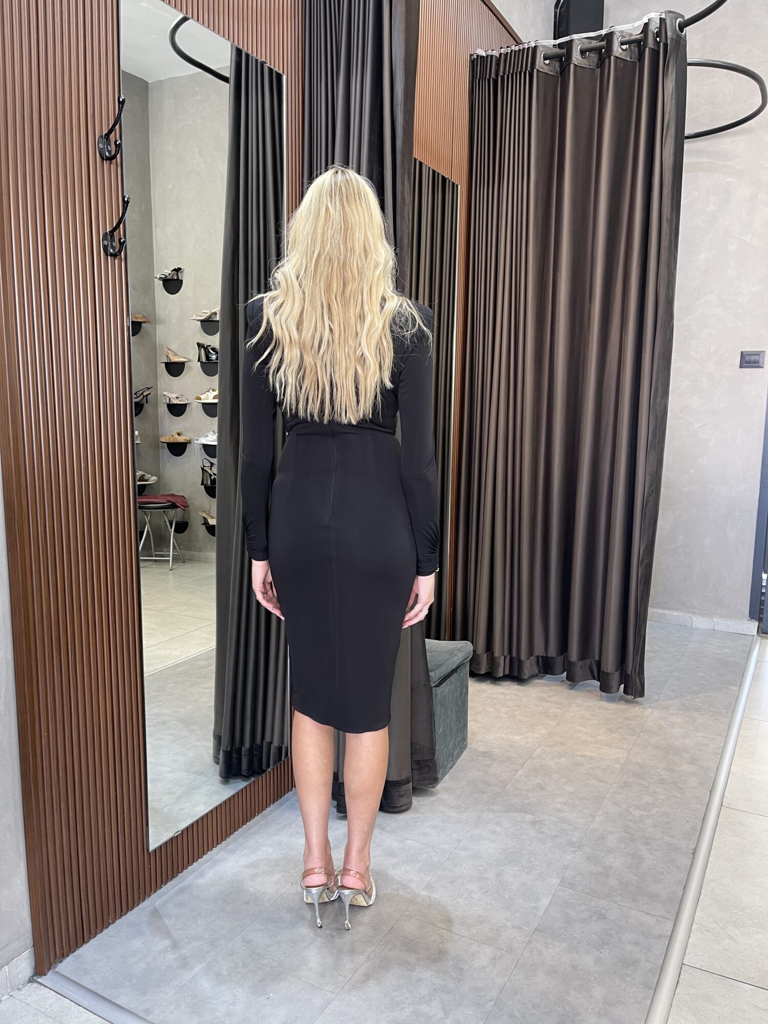 ⁦שמלת מידי נונה -שחור⁩ – תמונה ⁦6⁩