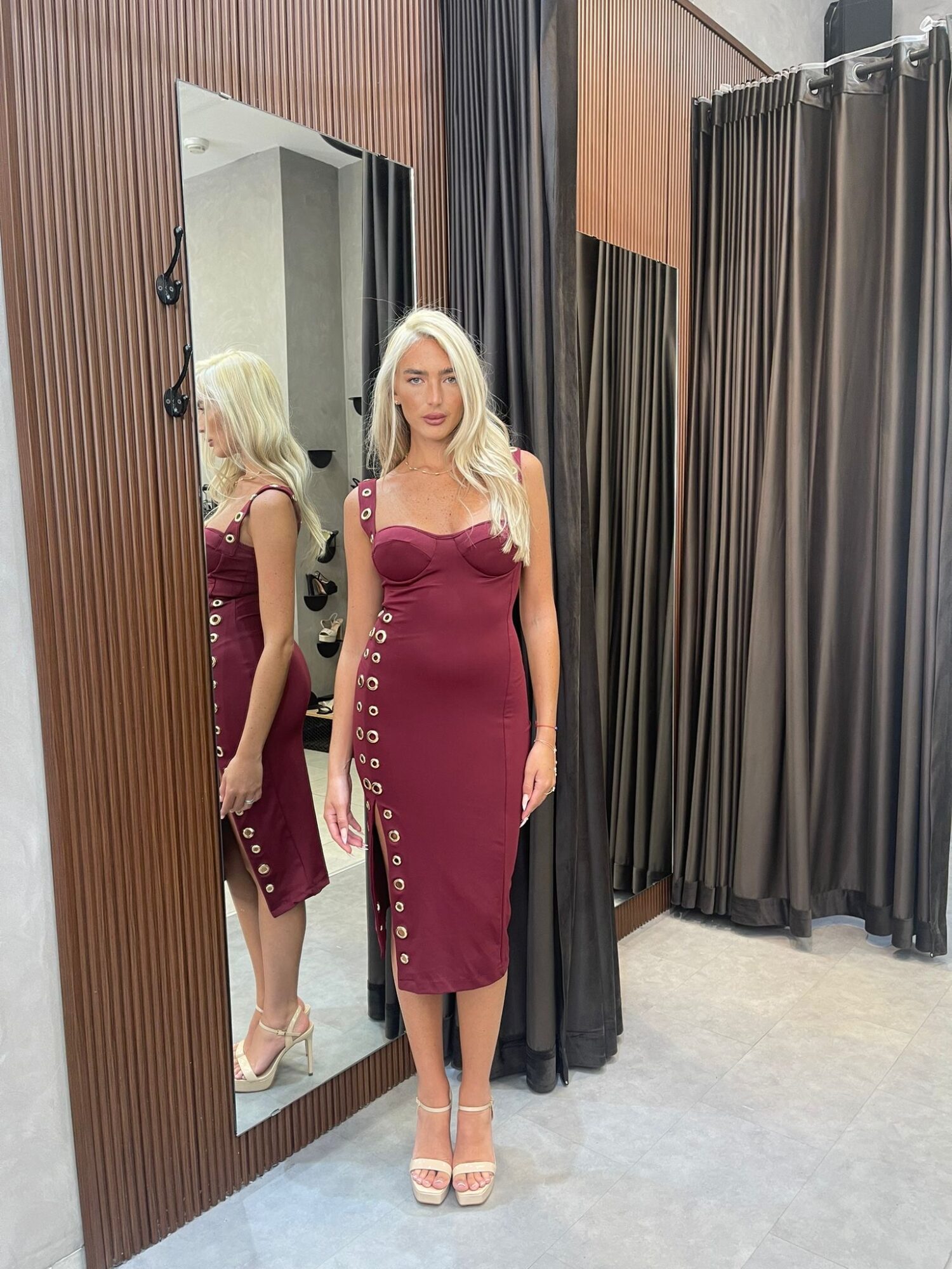 ⁦FAV- שמלת מידי אודל⁩ – תמונה ⁦3⁩