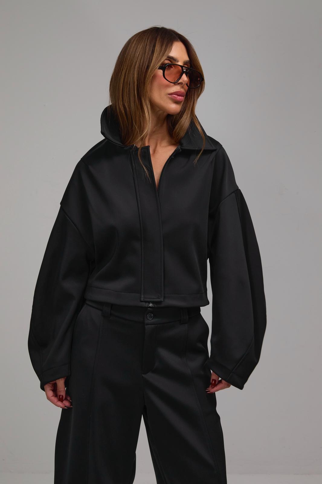 PHOTO-2025-12-27-19-21-03-1 NURIT KIMHI - ג'קט AURA ארוך שחור – תמונה 1