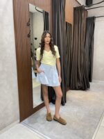 ⁦GOV- חולצת בייסיק וי צהובה⁩ – תמונה ⁦5⁩