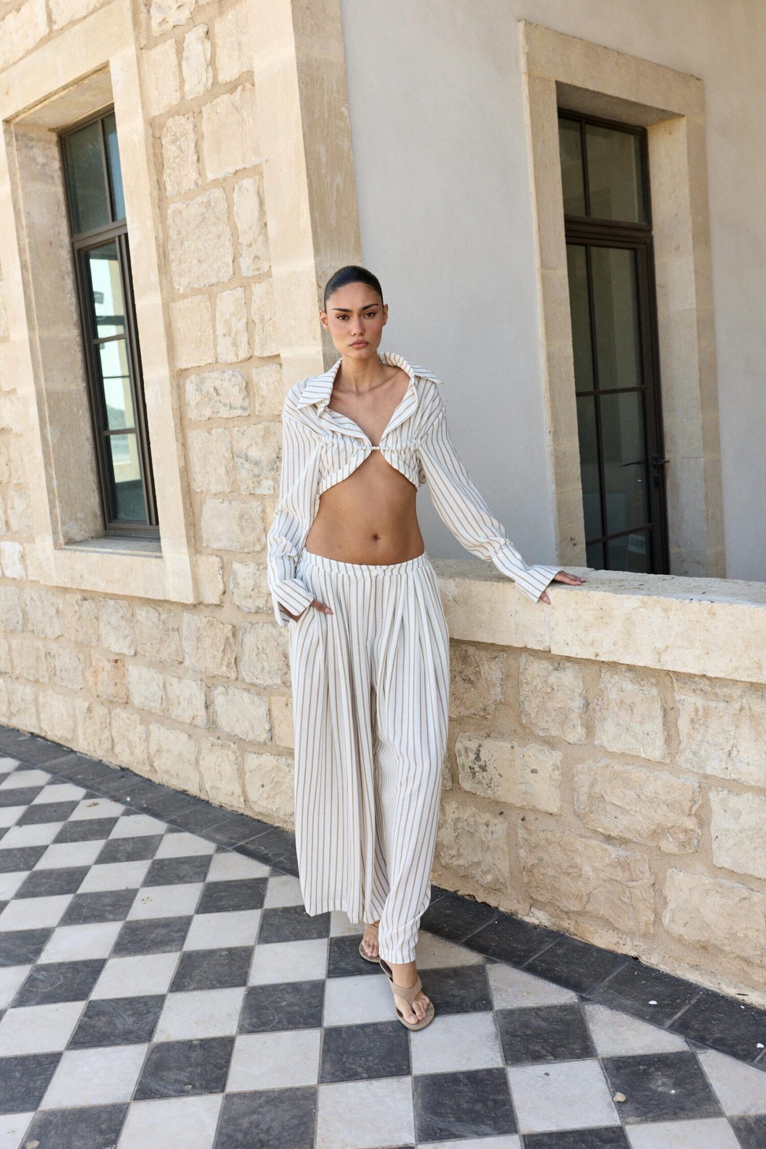 ⁦NURIT KIMHI מכנס DAPHNE – קאמל פסים⁩ – תמונה ⁦2⁩