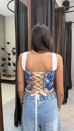 ⁦FAV טופ מחוך פרחוני אמורה כחול⁩ – תמונה ⁦2⁩